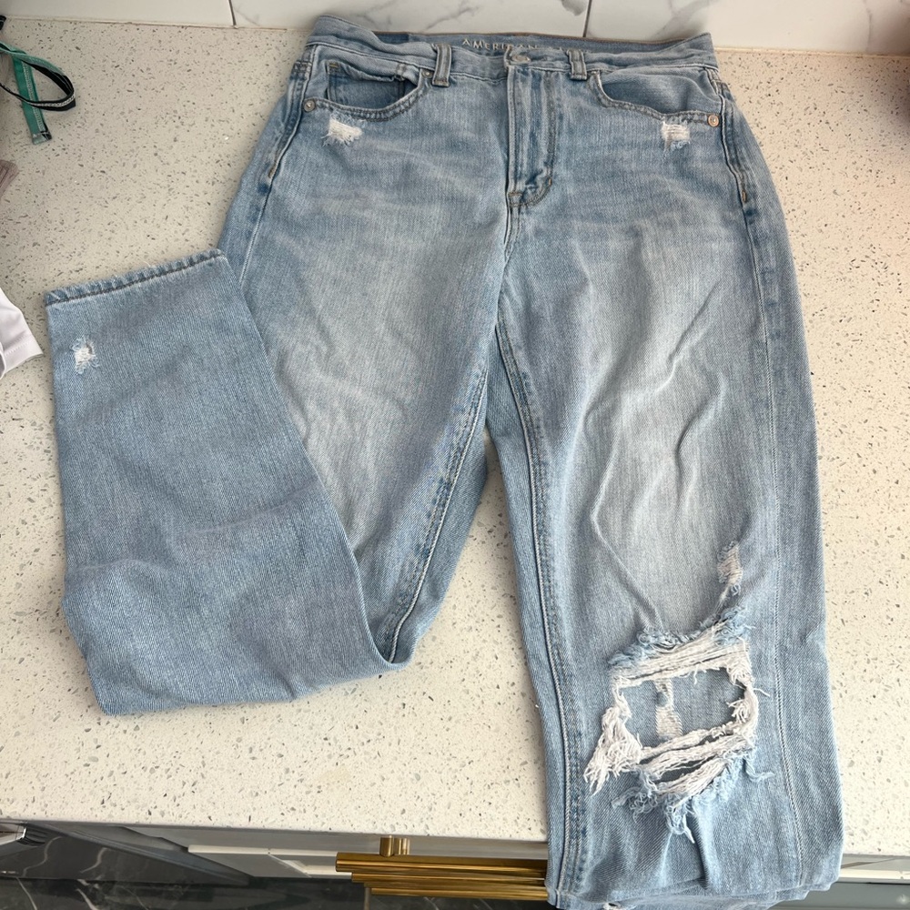 American Eagle Mom Jean